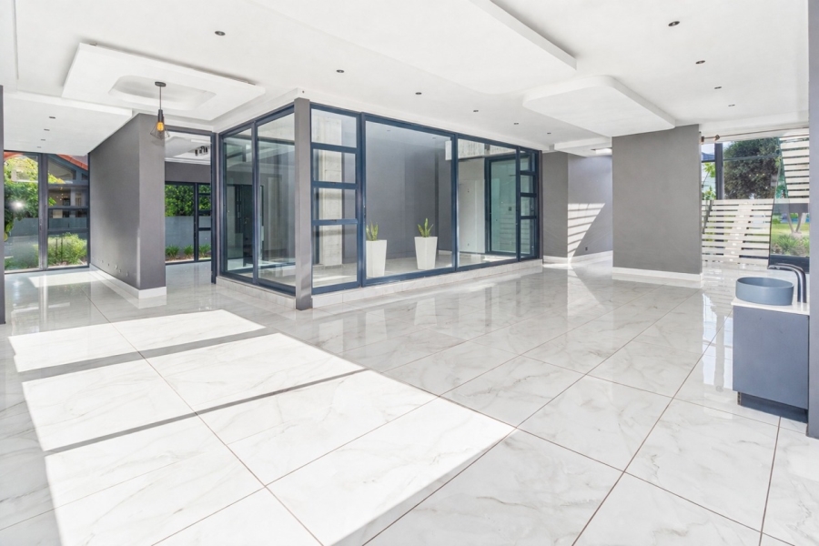6 Bedroom Property for Sale in The Islands Estates North West
